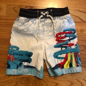 BabyGap boys 5T swim trunks